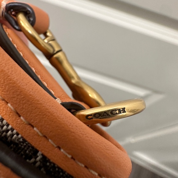 Coach x Observed by Us Swinger 20 - Picture 4 of 7